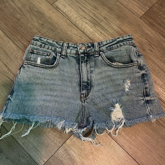 blue denim shorts - Picture 1 of 3